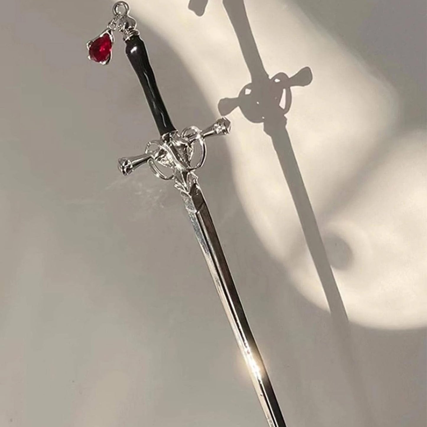 4Pcs Sword Hair Stick Retro Metal Hair Sticks Ancient Style Swords Hair Chopsticks for Women and Men, Chinese Hair Pins Hair Sticks Hair Daggers with Tassels for Hair Accessories