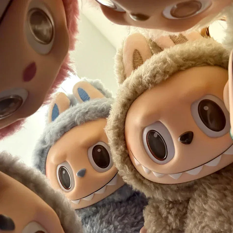 2025 Labubu Sit-Down Party Vinyl Figure