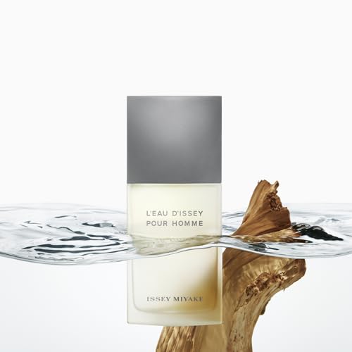 Issey Miyake L'Eau d'Issey Pour Homme Shower Gel - Invigorating, Cleansing Body Gel - Cleanses Skin - With Notes of Yuzu, Nutmeg & Sandalwood - 6.7 oz